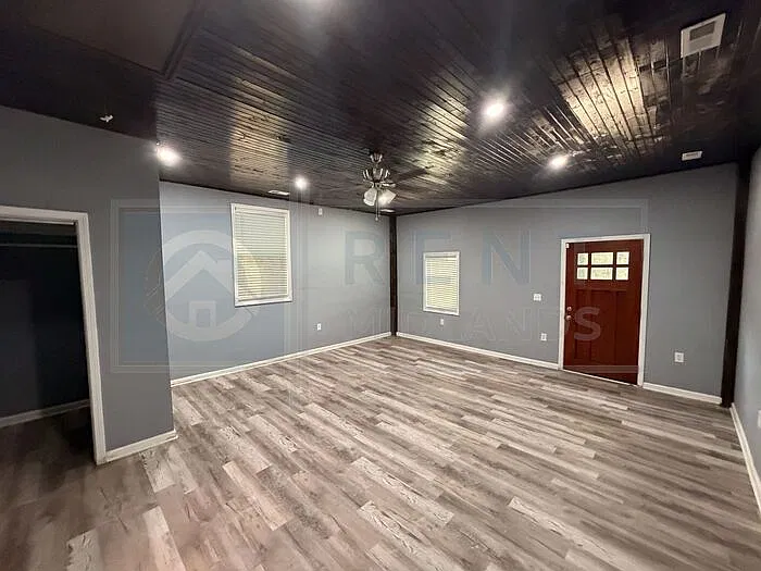 1 bed, 1.0 bath, 750 sqft, $1,000 — Photo 2