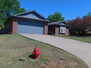 1200 Grand Mnr, Midwest City, OK 73130