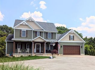 150 McCracken Dr, Monaca, PA 15061
