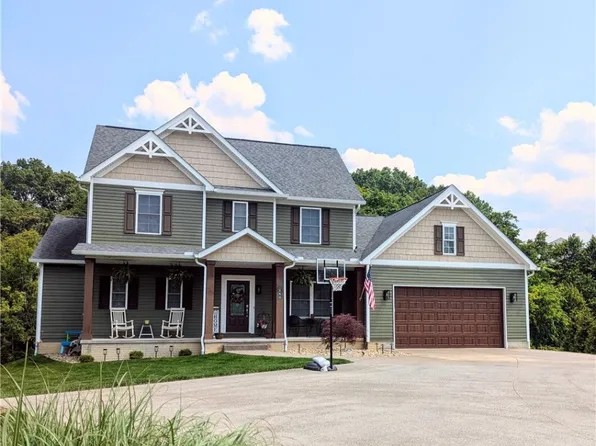 150 McCracken Dr, Monaca, PA 15061