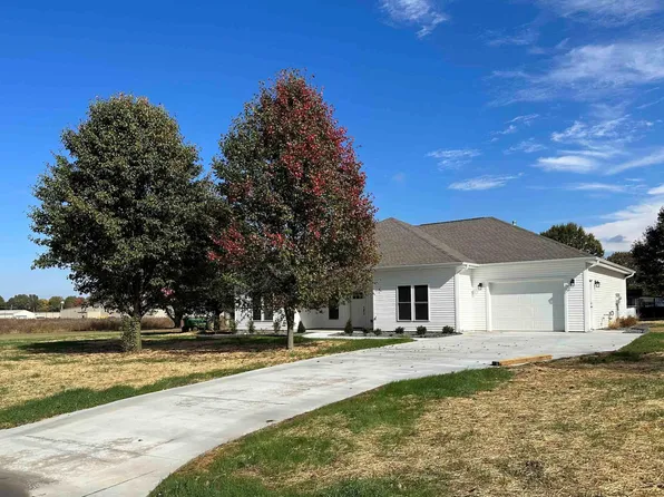 379 Crouch Dr, Mayfield, KY 42066