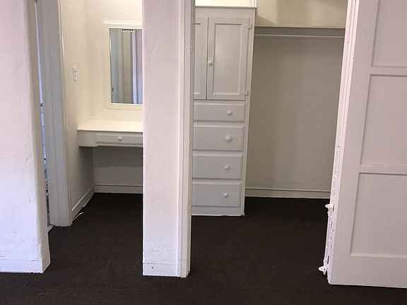 4th image of 4125 Rosewood Ave