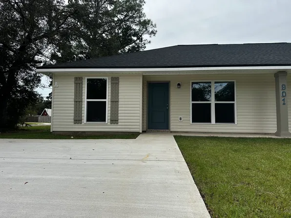 901 Rentz Ave #A, Pensacola, FL 32507