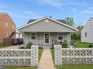 4 Riverside Rd, Essex, MD 21221