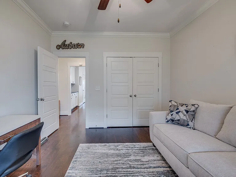 4704B Michigan Ave — Photo 52