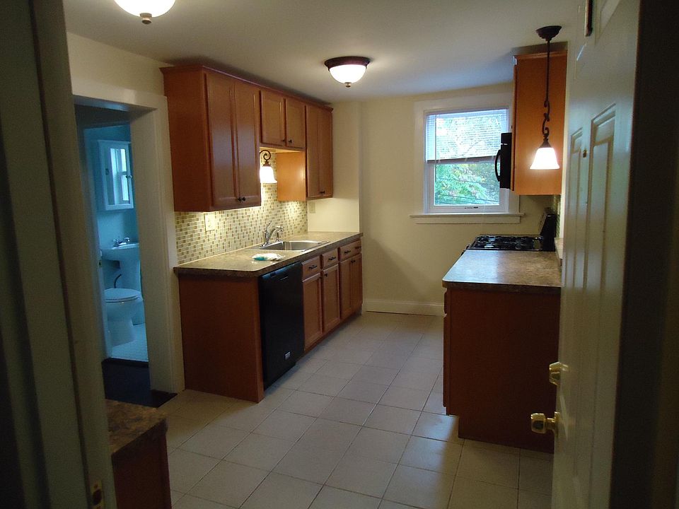 1st image of 303 Richmond Ave