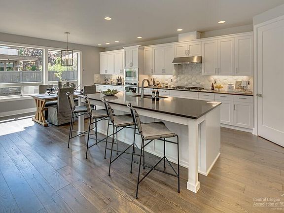 5th image of 60881 SW Deer Creek Pl