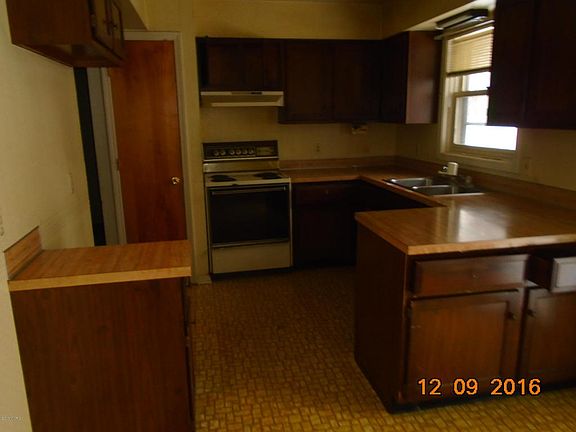4th image of 2505 Oakcreek Ave