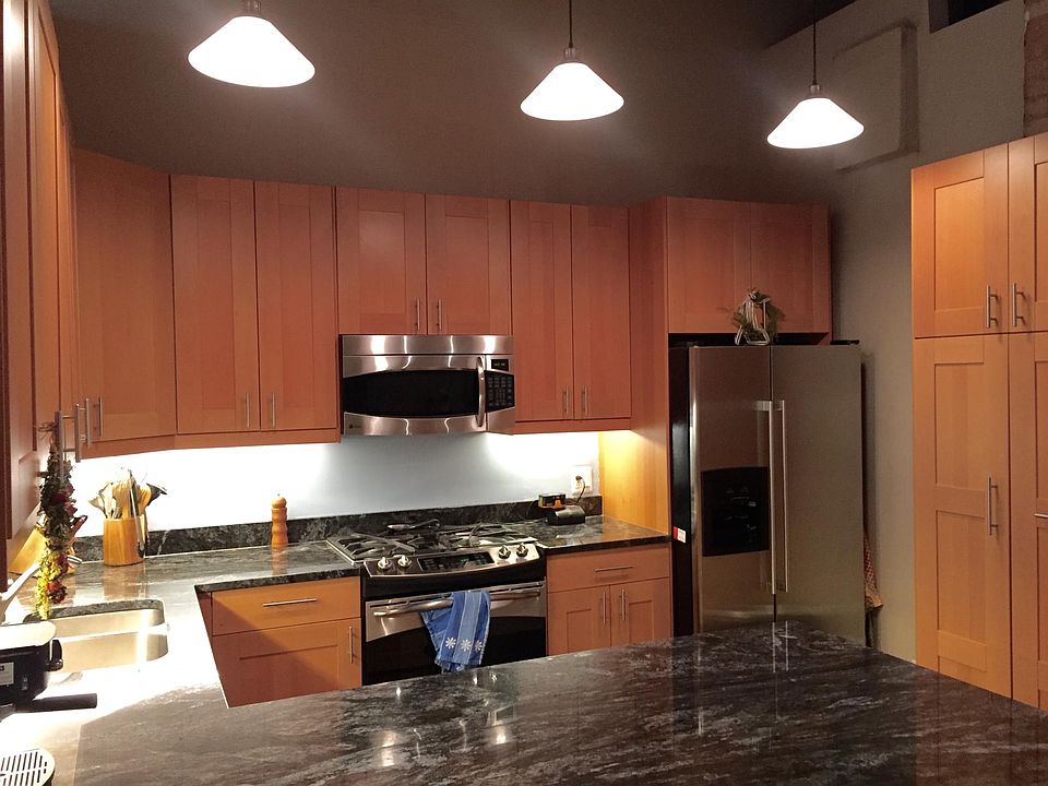 1st image of 2804 N Lakewood Ave APT 107