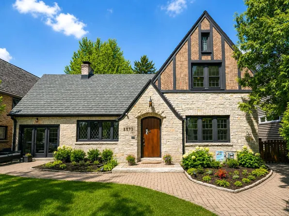 5573 N Hollywood AVENUE, Whitefish Bay, WI 53217