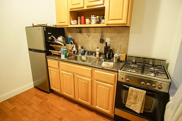 Rented by Lofts and Flats LLC | media 37