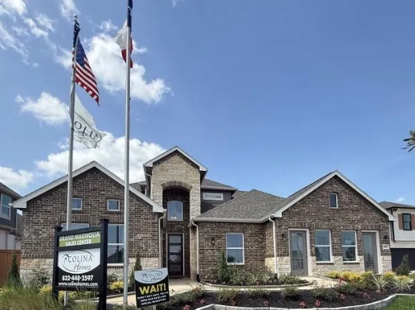 1080 Comal Trl, Dayton, TX 77535