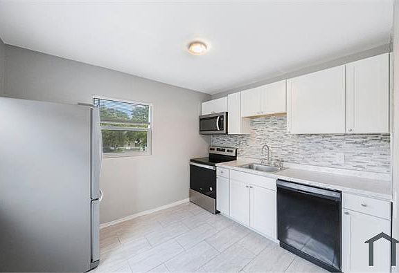 4th image of 1347 9th Ave S #2