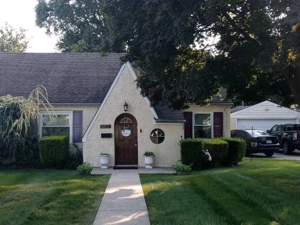 1106 Oakfield Ln, Philadelphia, PA 19115