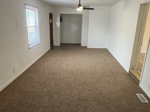 1536 E 700th Rd, Lawrence, KS 66049