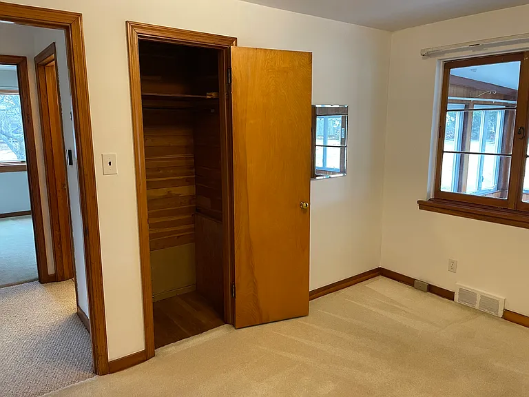 8250 Fox Ridge Rd — Photo 13