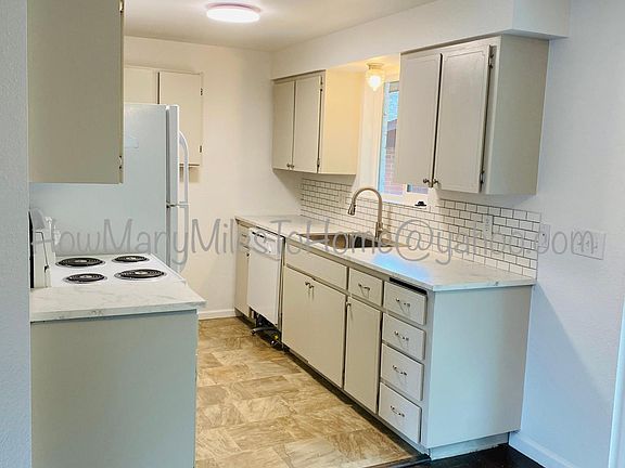 5th image of 5307 66th Ave SE #B