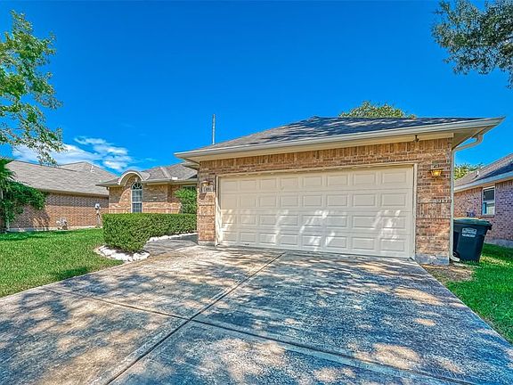 5th image of 1011 S Wellsford Dr