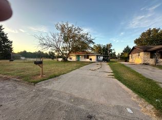 761 Chestnut Ave, Cooper, TX 75432