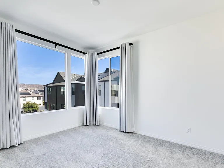 180 Sawbuck — Photo 22
