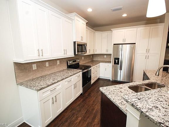 4th image of 8605 Banyan Bay Blvd