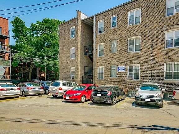 2nd image of 656 W Oakdale Ave APT 2B