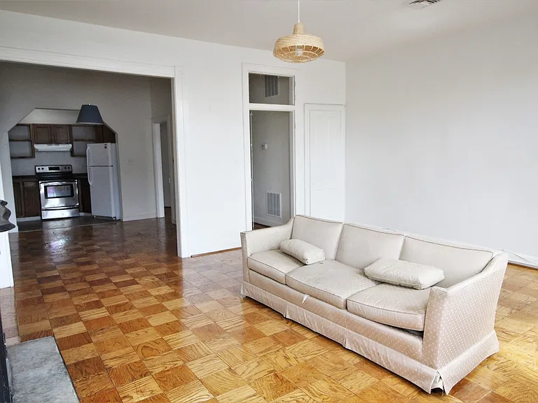 1513 Bolton St. — Photo 40