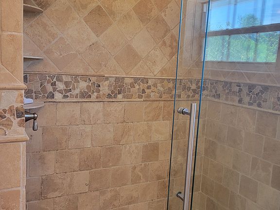 5th image of 1005 Snapper Ln #5