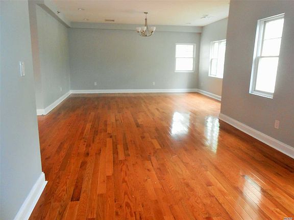 5th image of 93 Hempstead Ave APT 200