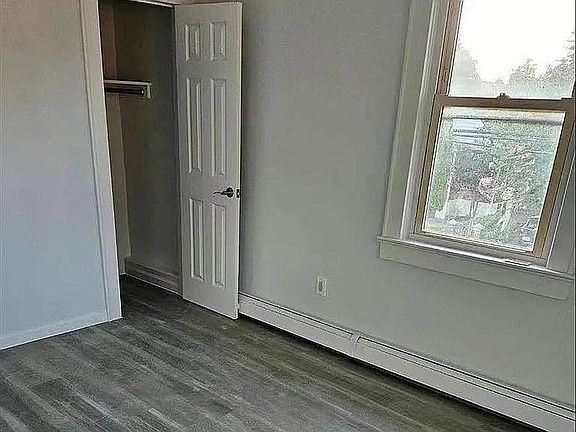 4th image of 14418 Negundo Ave