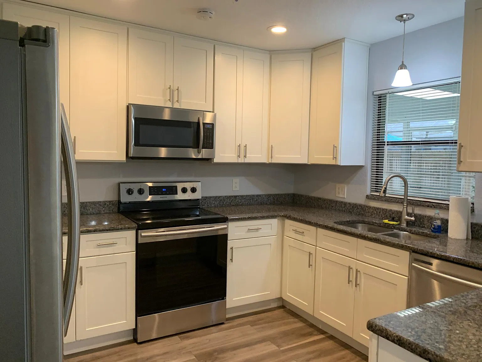 1475 Holly Ave — Photo 4