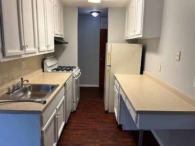 66 Shrewsbury Green Dr #A — Photo 8