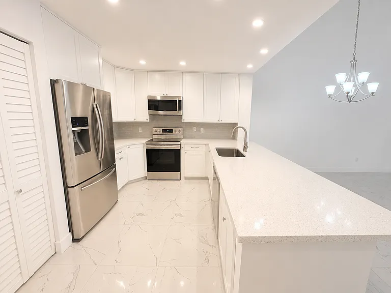 22466 Thousand Pines Ln — Photo 3