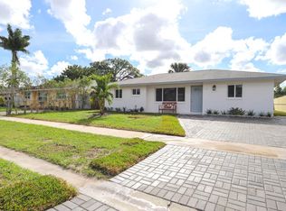 5570 S 35th Ct, Greenacres, FL 33463