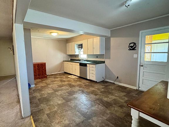 5th image of 395 Ames Ln