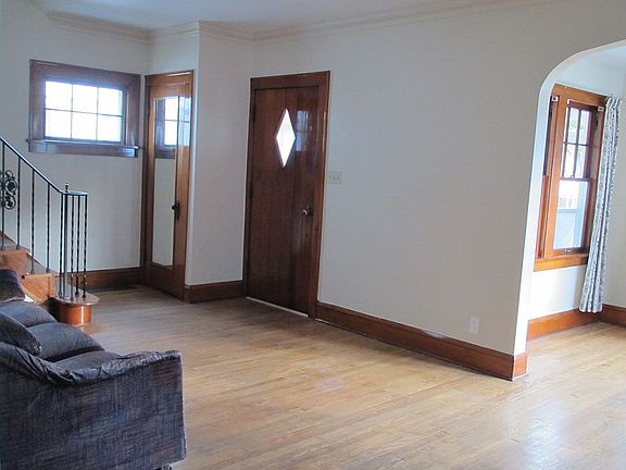4th image of 11808 Cooley Ave