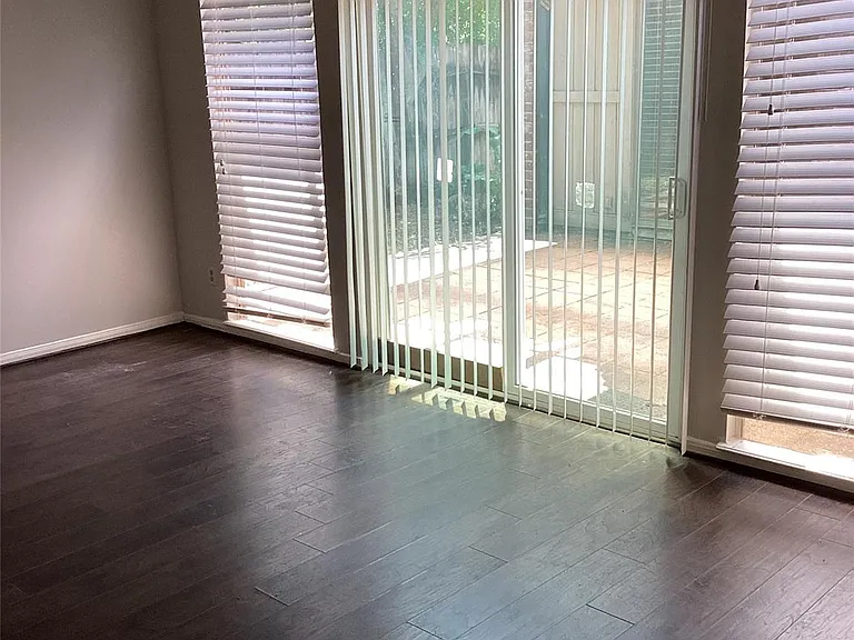 7818 Vickijohn Dr — Photo 8