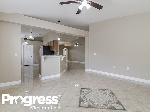 4th image of 2125 Blackstone Landing Dr