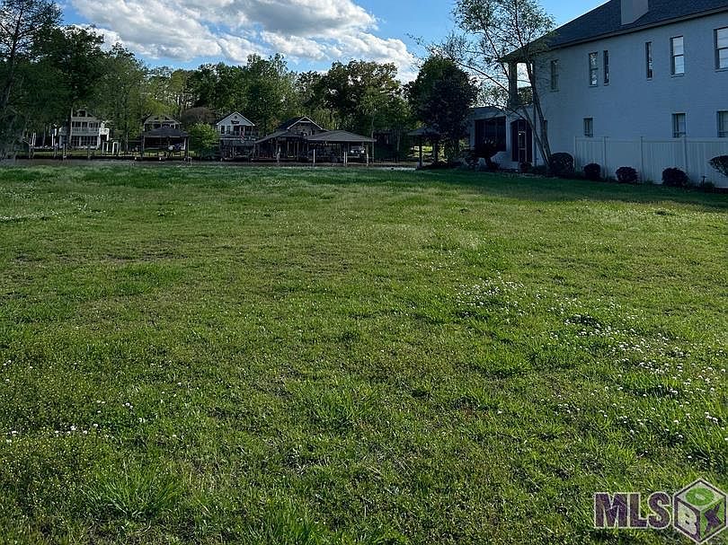 1st image of 21047 Waterfront East Dr