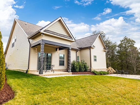 3rd image of 10137 Songbird Ln