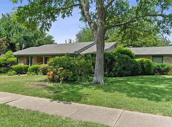 2nd image of 4070 Crown Shore Dr