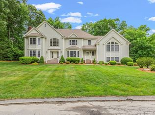 45 Hitching Post Rd, North Andover, MA 01845