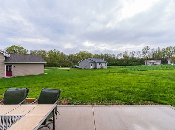 3rd image of 1209 Woodbury Pl