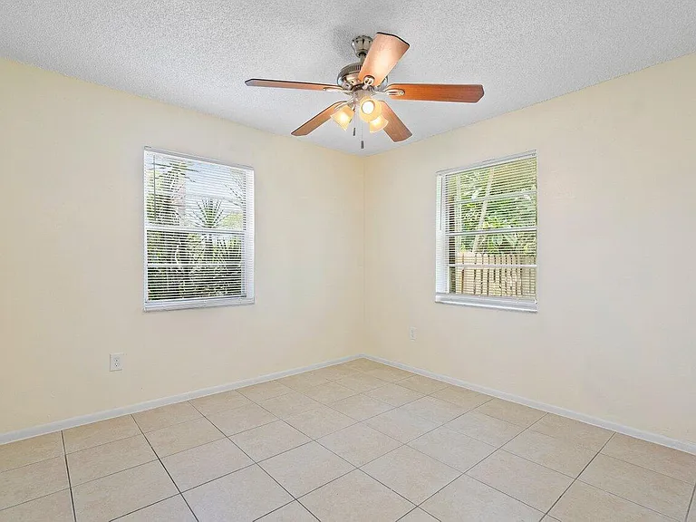 4861 Gulfstream Rd — Photo 16