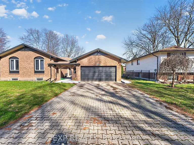 2580 Noella Cres #LOWER — Photo 31