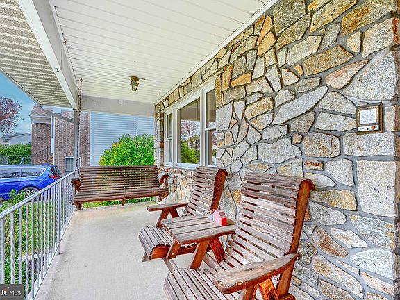 3rd image of 2508 Perring Woods Rd