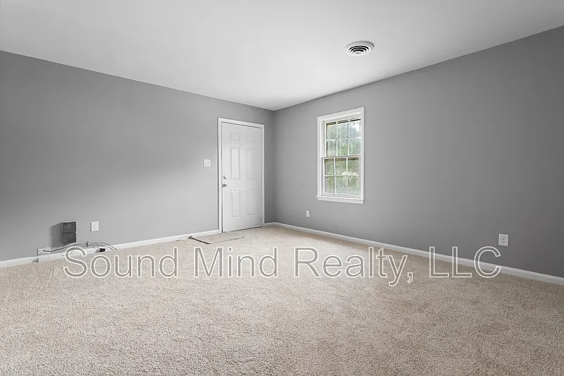 2 bed, 1.0 bath, 840 sqft, $950 — Photo 4