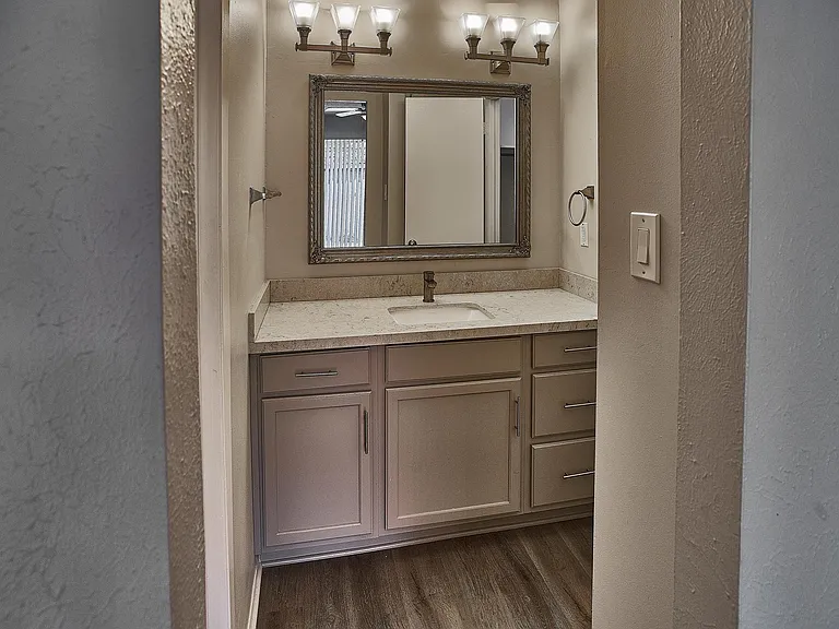 10817 Sandpiper Ln — Photo 10