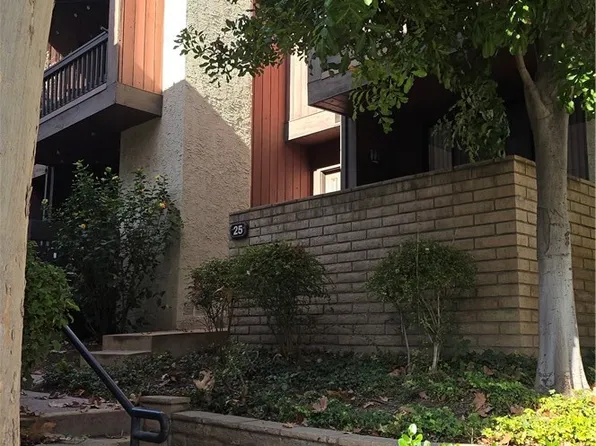 21931 Burbank Blvd APT 25, Woodland Hills, CA 91367