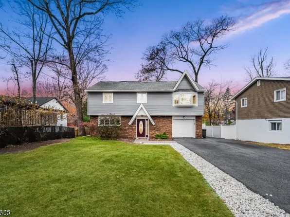 304 Brooklyn Mountain Rd, Hopatcong Boro, NJ 07843